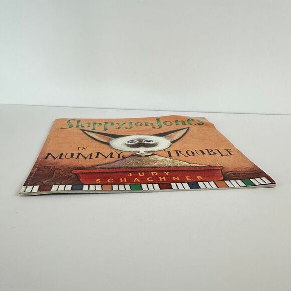 2/$6 Skippyjon Jones In Mummy Trouble book by Judy Schachner (Paperback) - Picture 8 of 10